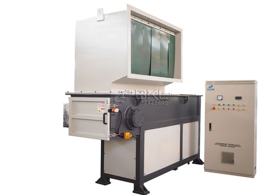 Les morceaux en plastique bloque la machine simple de défibreur de l'axe 30kw réutilisant 100mm